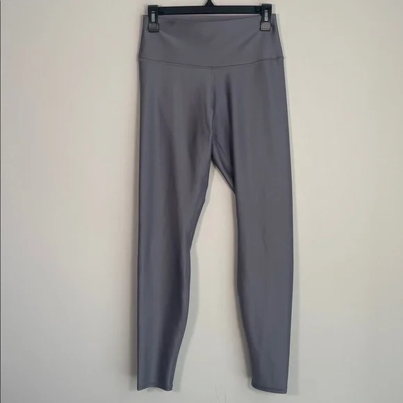 ALO Yoga Airlift High-Waist Leggings in Fog - L - Picture 3 of 6